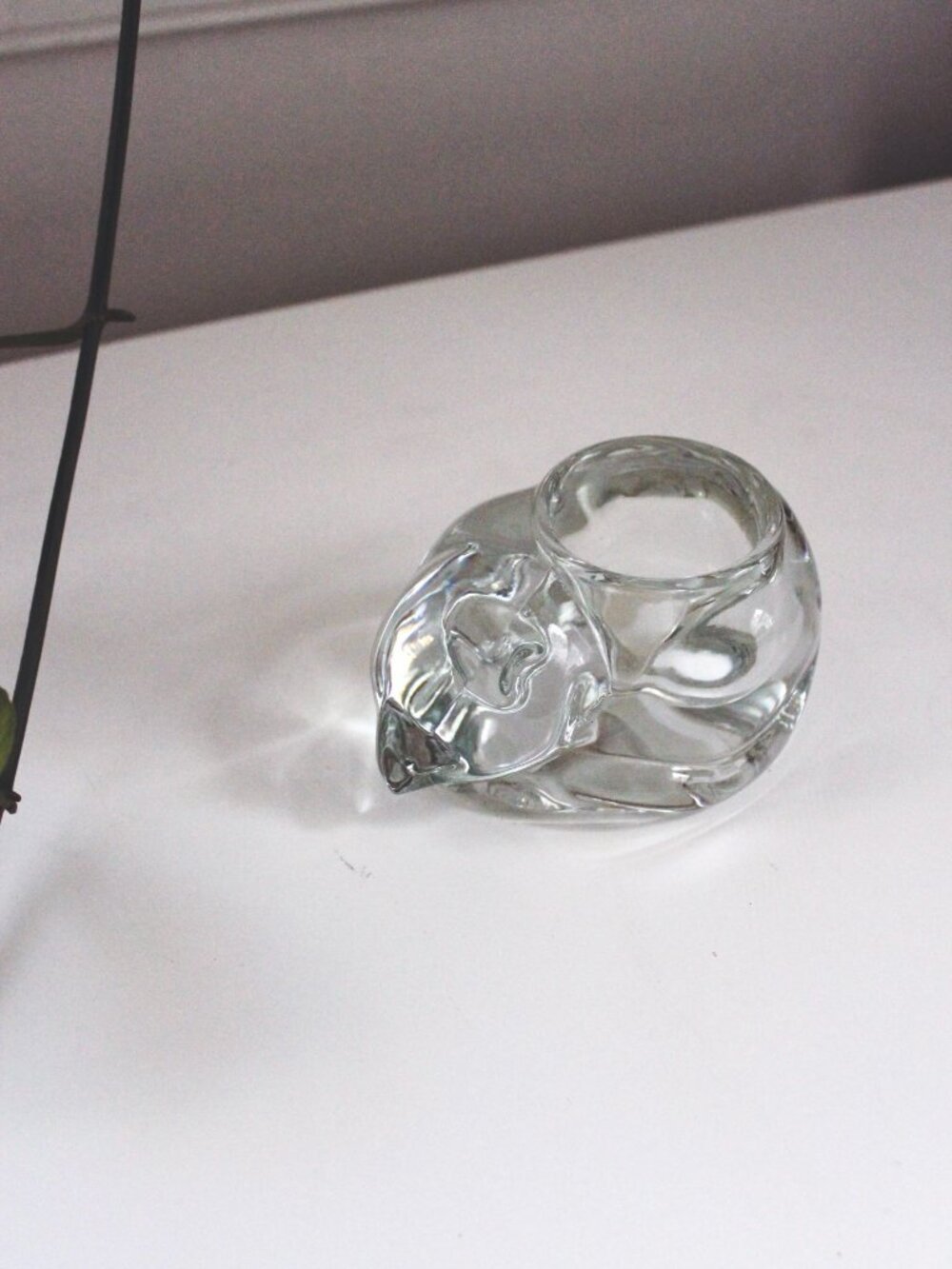 Vintage Indiana Glass Sleeping Cat Votive Candle Holder Figurine Paperweight Hea - Picture 2 of 6